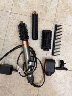 Dyson Airwrap Bundle